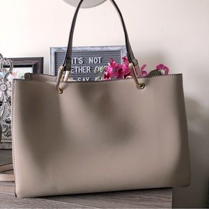 Sole society handbag. Beige / light tan cream color. Excellent  condition.